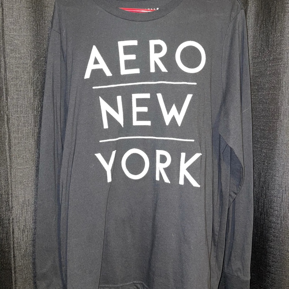 Black air parcel men’s longsleeve T-shirt